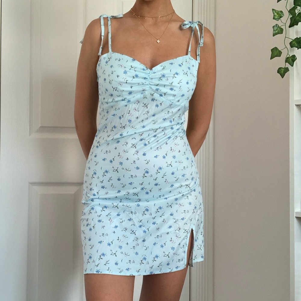 Floral blue mini dress